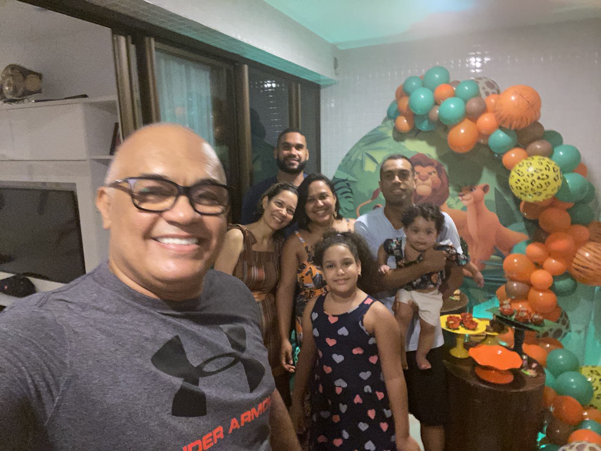 Luiz_Dorea's tweet photo. Aniversário de 01 ano do amor do vô! Deus abençoe! Feliz aniversário Lucca! #niver #01ano #niver #Saude #paz #amor https://t.co/WeZNVvPZjL