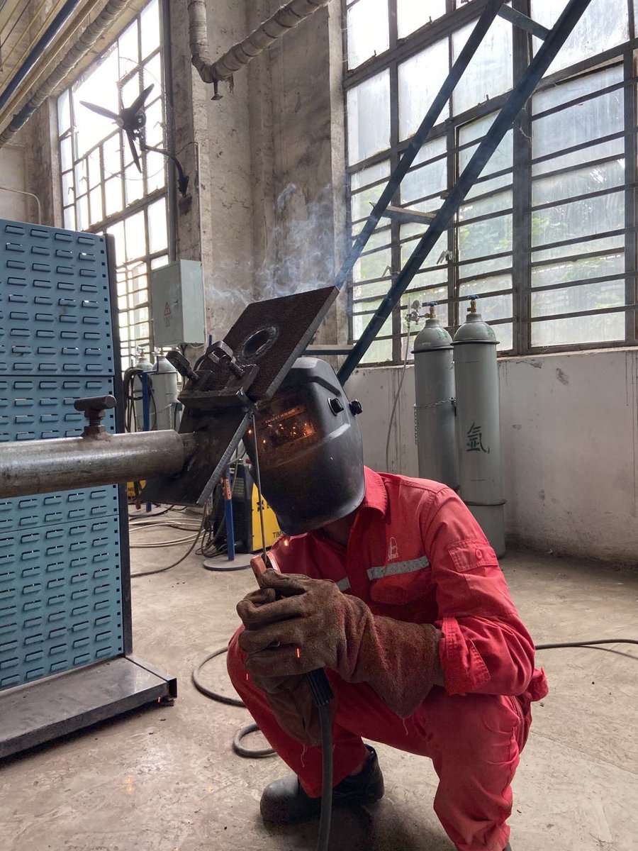 Winnie71406708's tweet photo. Enjoy welding with ENSEET welding helmet 
#TIG #MIG #plasma #Welding #weldns #helmet https://t.co/RODX672xK7