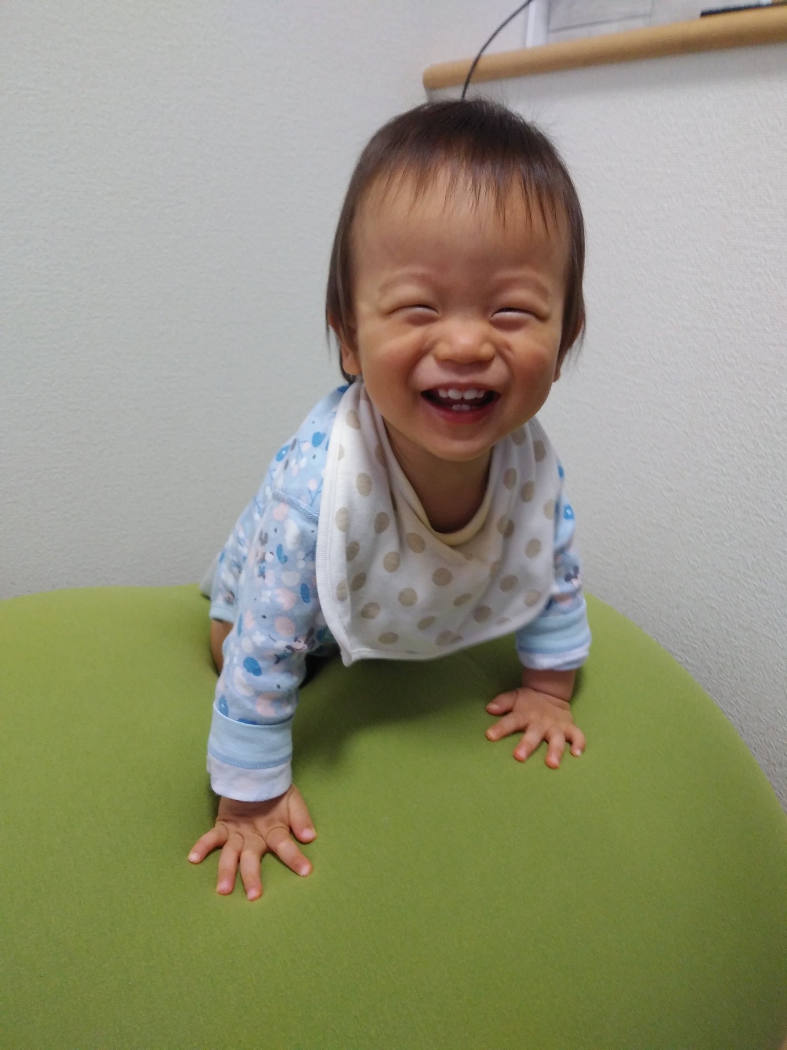 笑う赤ちゃん Twitter Search Twitter