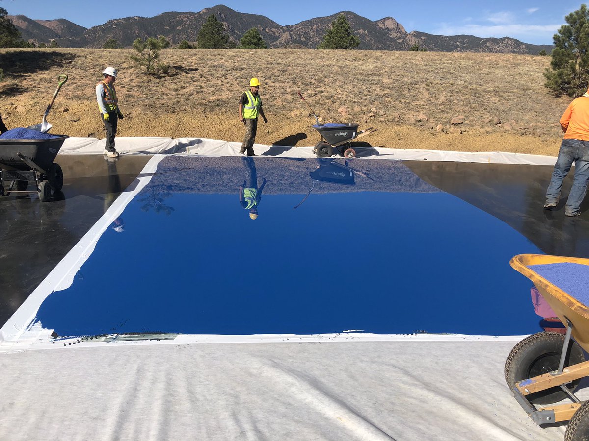 jdeaster11's tweet image. Off we go into the wild blue yonder!✈️Almost finished w/ another @BeynonSports/ Renner &amp;amp; @FieldTurf project 4  @AF_Academy!Stay tuned! @AF_Academy Can you take a drone 📷 4 us please!😂#thankyou &amp;amp; thank U all 4 UR service!👊🇺🇸❤️#leaveitallonthefield #makingfastlookgood #letsfly