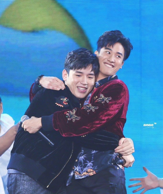 hug your tawan some more and never let go ♡