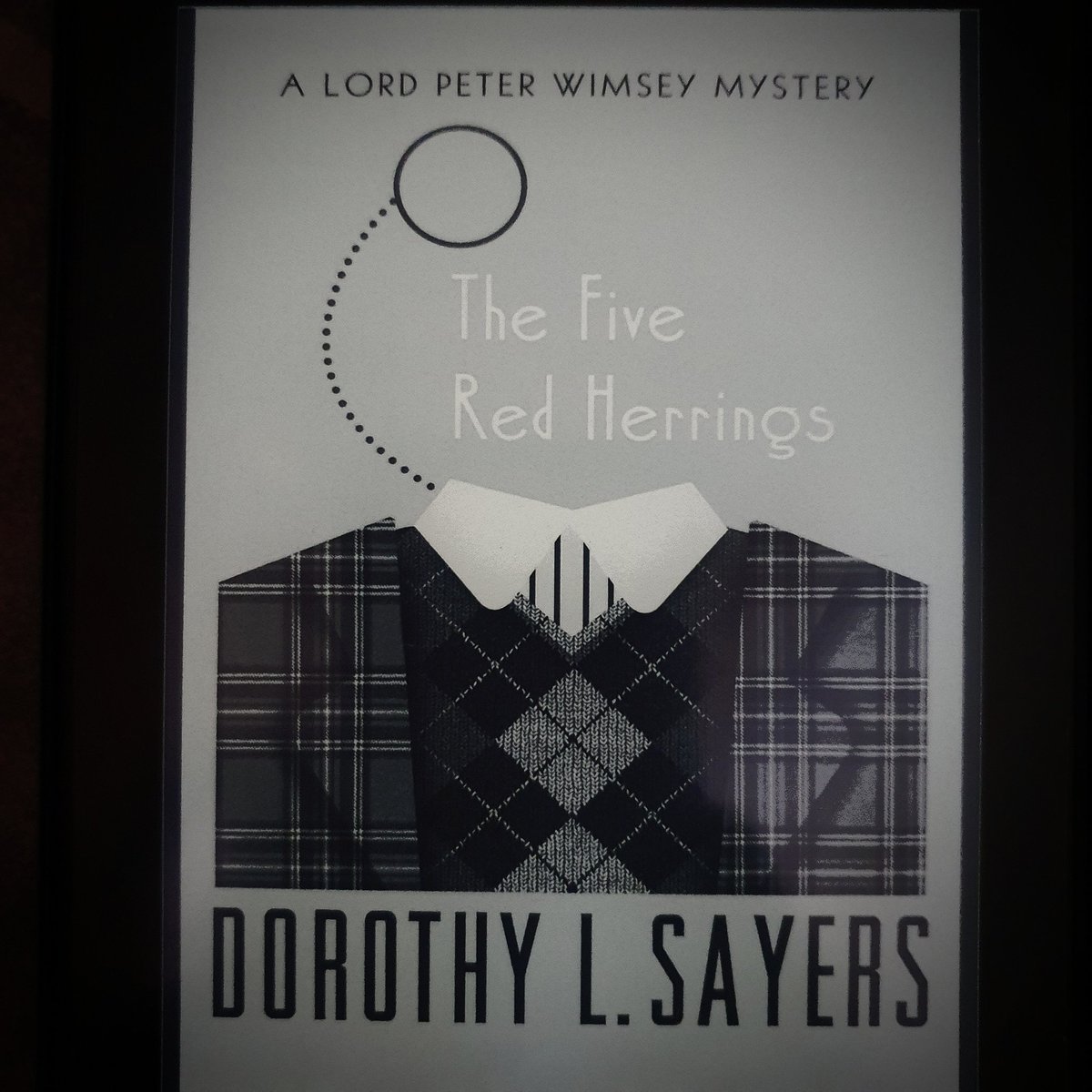 aini12aian's tweet photo. Back to mysteries again but still can't recover from Troubled Blood 😅

#CurrentlyReading #LordPeterWimsey #TheFiveRedHerrings #DorothyLSayers https://t.co/OPufHr9S1d