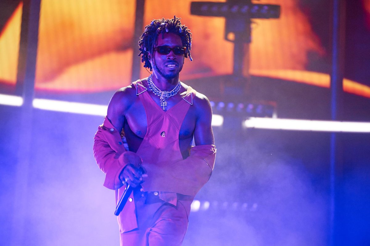 BBMAs's tweet image. If you can't get enough of @SAINtJHN's #BBMAs performance, don't forget to check out his @Xfinity bonus performance of "Sucks To Be You" here: youtu.be/fqwcdbI42po
