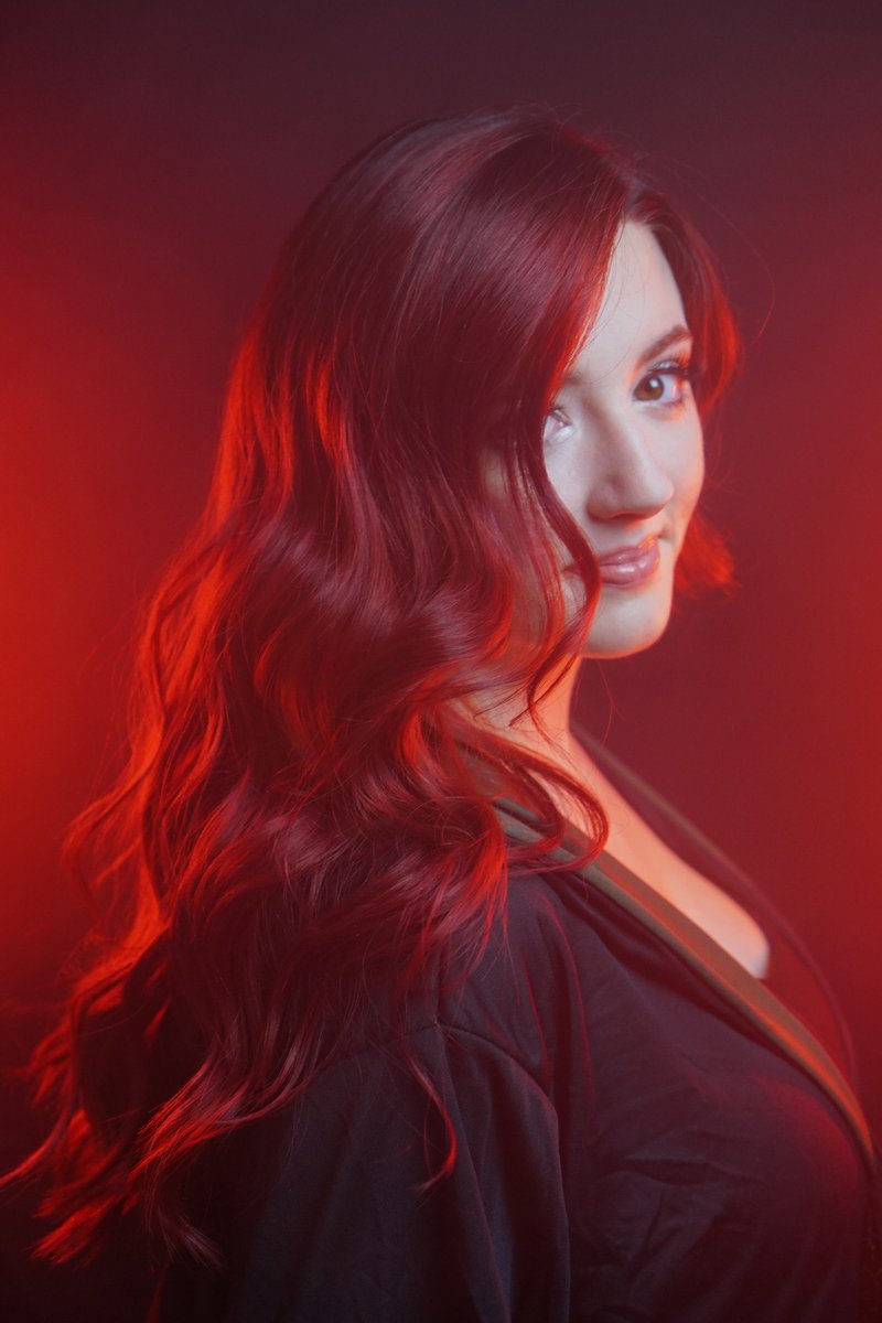 9 hours later, this #colorcorrection by Naomi is 💯  🙌   With a combo of  <a href="/malibucpro/">Malibu C Pro</a> to remove her black, box color &amp; all the <a href="/GoldwellUS/">GoldwellUS</a> lightener + color - plus Naomi's magic touch - this gorgeous color came about. 😍  
#haircrushwednesday #goldwellus #goldwellapprovedus