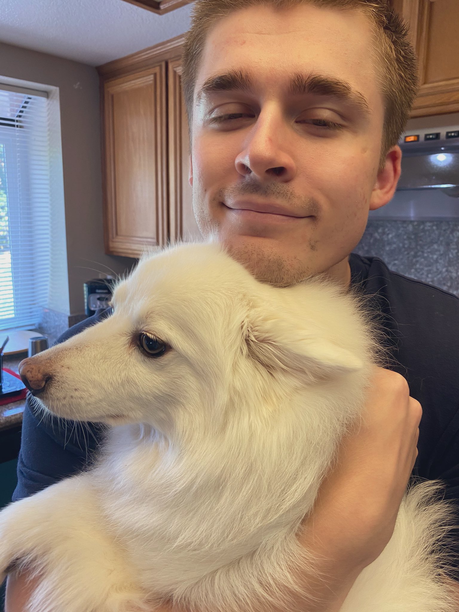QTCinderella on X: If you stare at this photo long enough you will realize I am GOING LIVE WITH MY @mavixchairs RIGHT NOW! It's league Wednesday and if you need a good