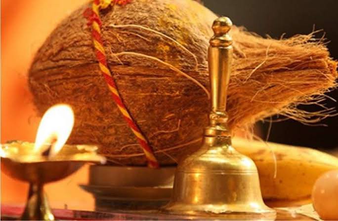  #ThreadCOCONUT: GOD’s FRUITShriphal or coconut holds an essential place in all auspicious happenings whether wedding,havan, pooja,inauguration or any ceremony. Coconut is a satvik fruit as it is sacred, health-giving, pure and bestowed with several properties. @RatanSharda55