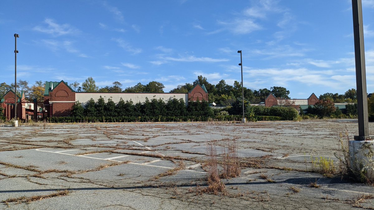 RealNicHarper's tweet photo. @BrightSunFilms figured you would like to see a update at Perryville Mall. https://t.co/twVOVozoEL