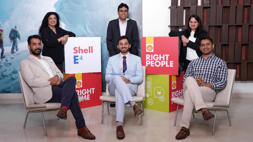 Shell_India's tweet image. 🧪 Top-quality testing infrastructure 
📚 Advice from leading industry experts
Discover more ways how #ShellE4 empowers energy #entrepreneurs to transform their disruptive ideas into successful businesses 🙌
go.shell.com/3lF2ORf