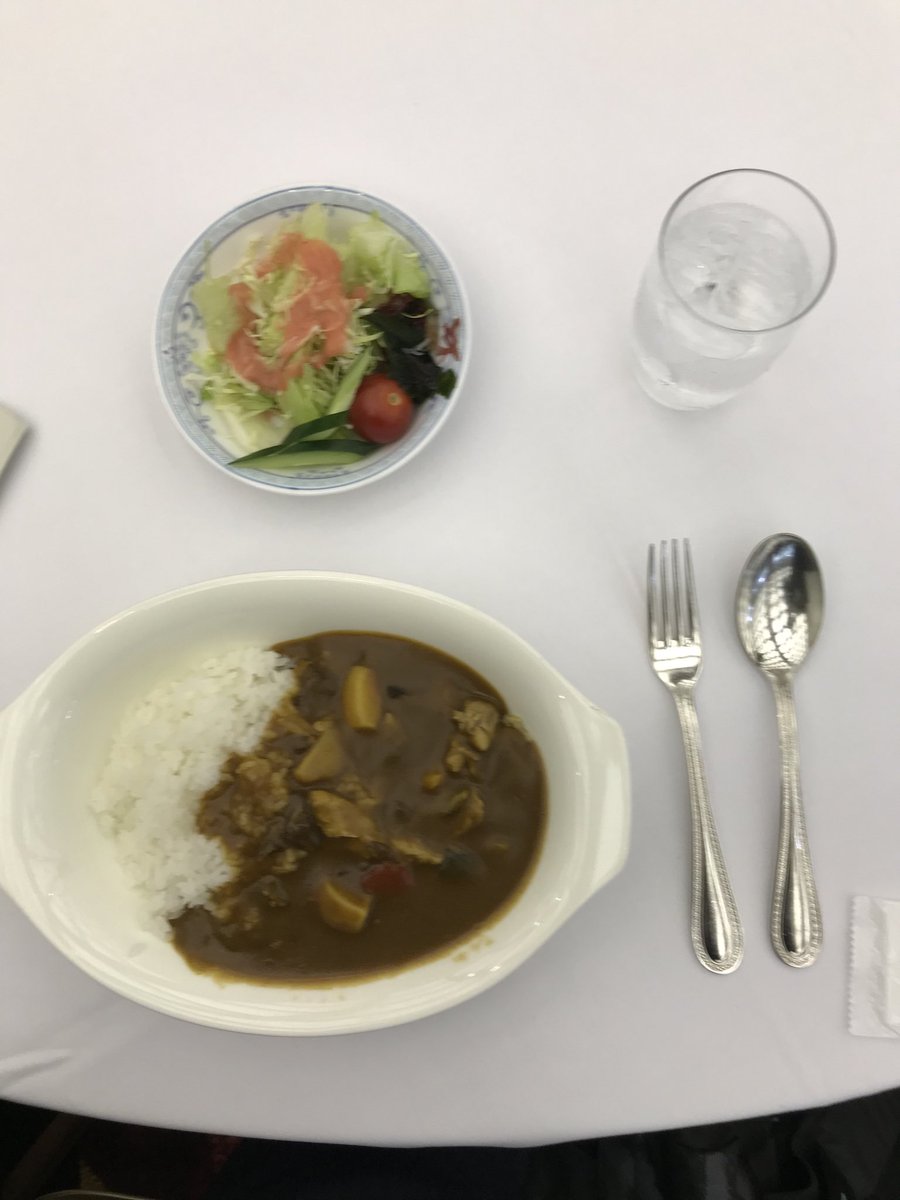 江戸川女子中学高等学校 公式アカウント 中学1年軽井沢b隊 2日目の昼食は 毎年 軽井沢プリンスホテルのカレーライス を頂きます ボリュームもたっぷりありますが 多くの生徒がおかわりをしていました この後は白糸の滝 旧軽井沢の見学です 江戸川女子中学高等学校 公式アカウント 中学1年軽井沢b隊 2日目の昼食は 毎年 軽井沢プリンスホテルのカレーライス を頂きます ボリュームもたっぷりありますが 多くの生徒がおかわりをしていました この後は白糸の滝 旧軽井沢の見学です