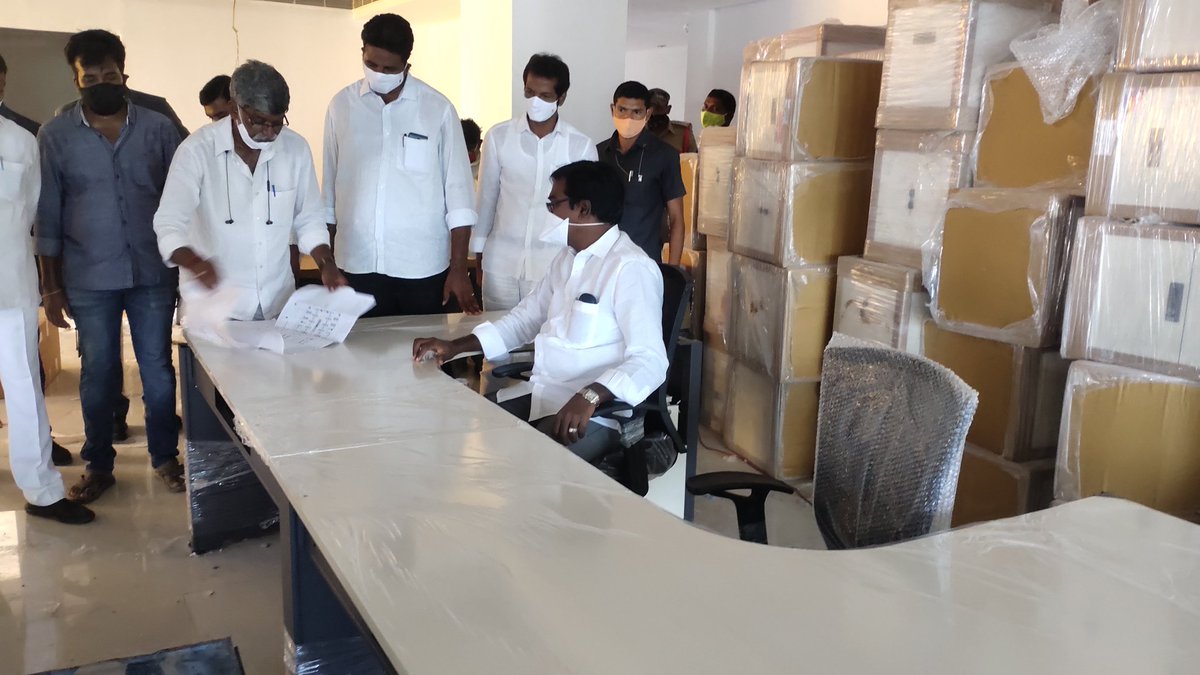 puvvada_ajay's tweet photo. త్వరలో #TELANGANA  IT @MinisterKTR గారి చేతుల మీదగా ప్రారంభిచనున్న #KHAMMAM IT Hub నిర్మాణ పనులను పరిశీలించడమైనది. @TelanganaCMO @KTRTRS @jayesh_ranjan @Collector_KMM @taskts https://t.co/qEjlApoqvn