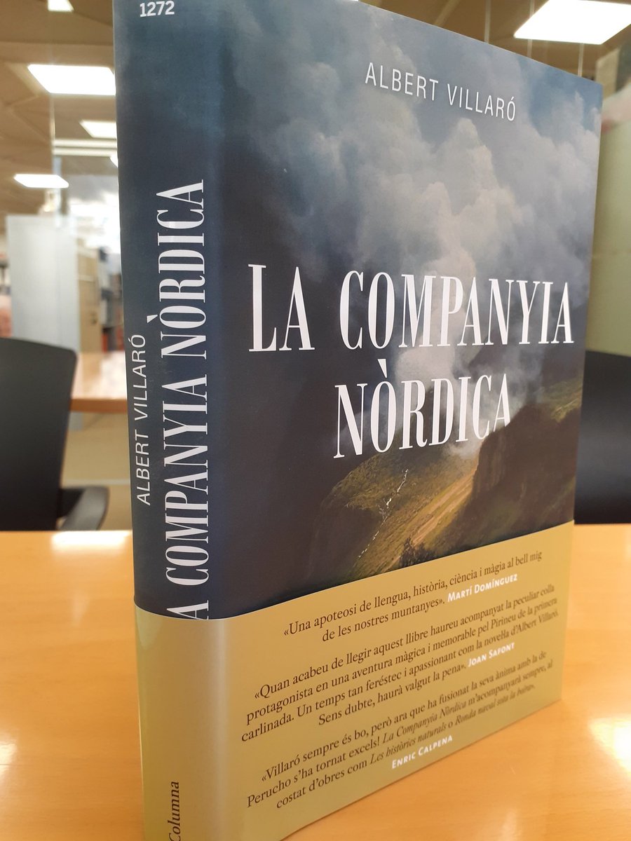 Emili_Rosales's tweet photo. La boira no ens ha deixat des que hem sortit d'Albi, estranya a la primavera, capaç d'escolar-se a la diligència per omplir-la d'una llum lletosa.Els companys de viatge ens expliquem tot allò que és explicable
#LaCompanyiaNòrdica @albertvillaro @columnaedicions @gloriagasch https://t.co/aKqtSjnqQD