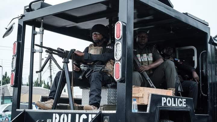 Damiandangello's tweet photo. #EndSWAT 
#EndSARS 

Heard they said something like trained the new swat in Israel?

Anyways.....none of our concerns....we don't want....so #EndSWAT https://t.co/1j1Ewp23ML