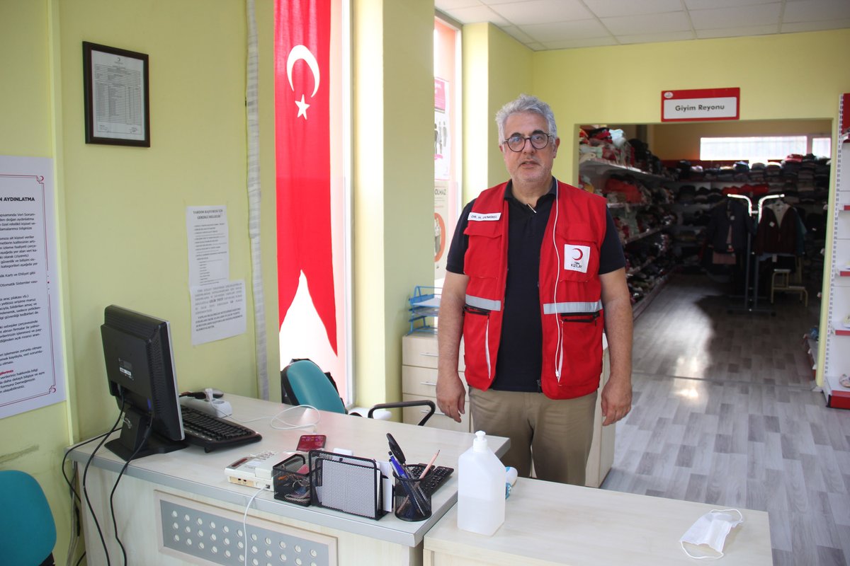 kizilaysamsun's tweet photo. Bugün şubemiz, Şube Başkanımız Dr. Habib Demirel'e emanet. https://t.co/g1buIWyF4t