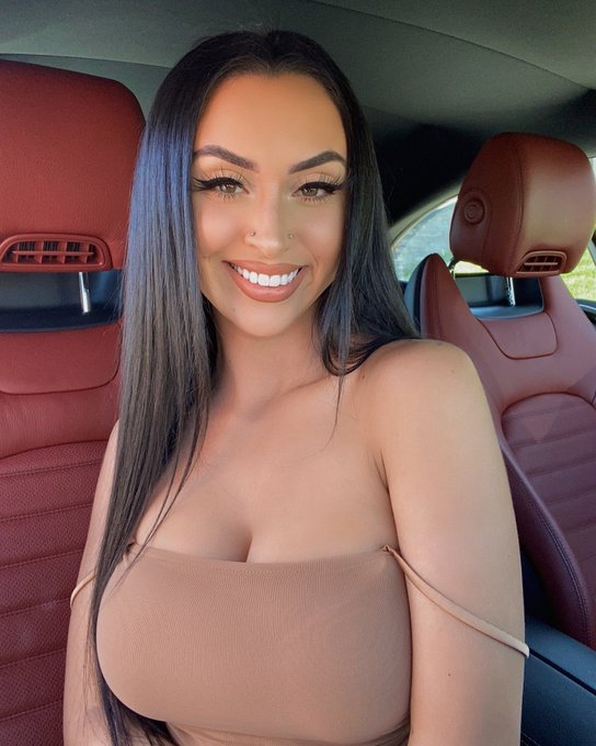 Follow me on Instagram or just go lurk😌💗✨ @ Sahlt_ https://t.co/kzRzyUZIE3