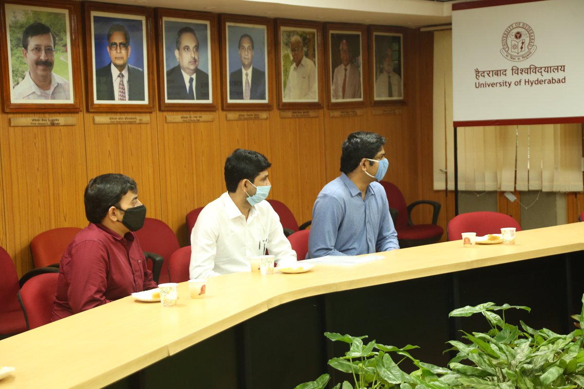 appliedaicourse's tweet photo. The
@HydUniv
and
@appliedaicourse
signed the Memorandum of Understanding on 14 October 2020 for jointly offering online P.G. Diploma Course in ‘Artificial Intelligence and Machine Learning’ (PGDAI&ML) through the Centre for Distance and Virtual Learning (#CDVL).
@GoI_MeitY https://t.co/Zi8qcGVIZm