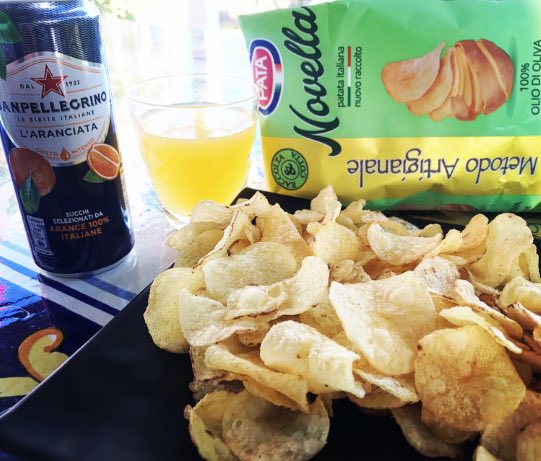 ItaliaVerace's tweet photo. 🍹🇮🇹 Aperitivo 100% italiano 🇮🇹 🥔#PataSnack Novella e Aranciata #SanPellegrino 🍊😎 Con #ItaliaVerace solo prodotti della nostra terra 👨‍🍳 👩‍🍳 Con l’Italia nel Cuore ❤️☀️🚜 🇮🇹

https://t.co/NeSH9QSZuE https://t.co/cyy9v1h7ZG