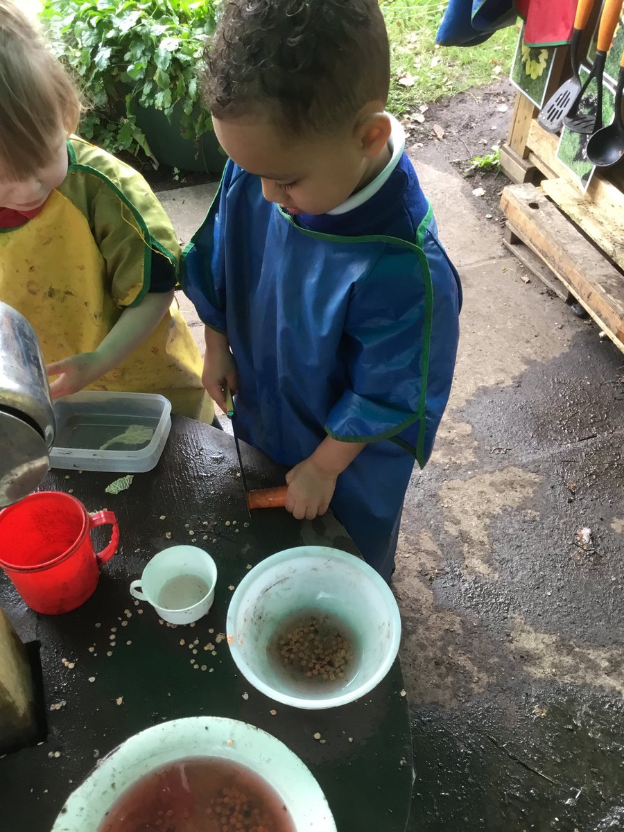 HTPS_Nursery's tweet photo. Just want we needed on an Autumn day, carrot 🥕 soup! It was delicious!
@HTPSchool #muddykitchen #concentration #perserverance https://t.co/7gfT4cSJCC
