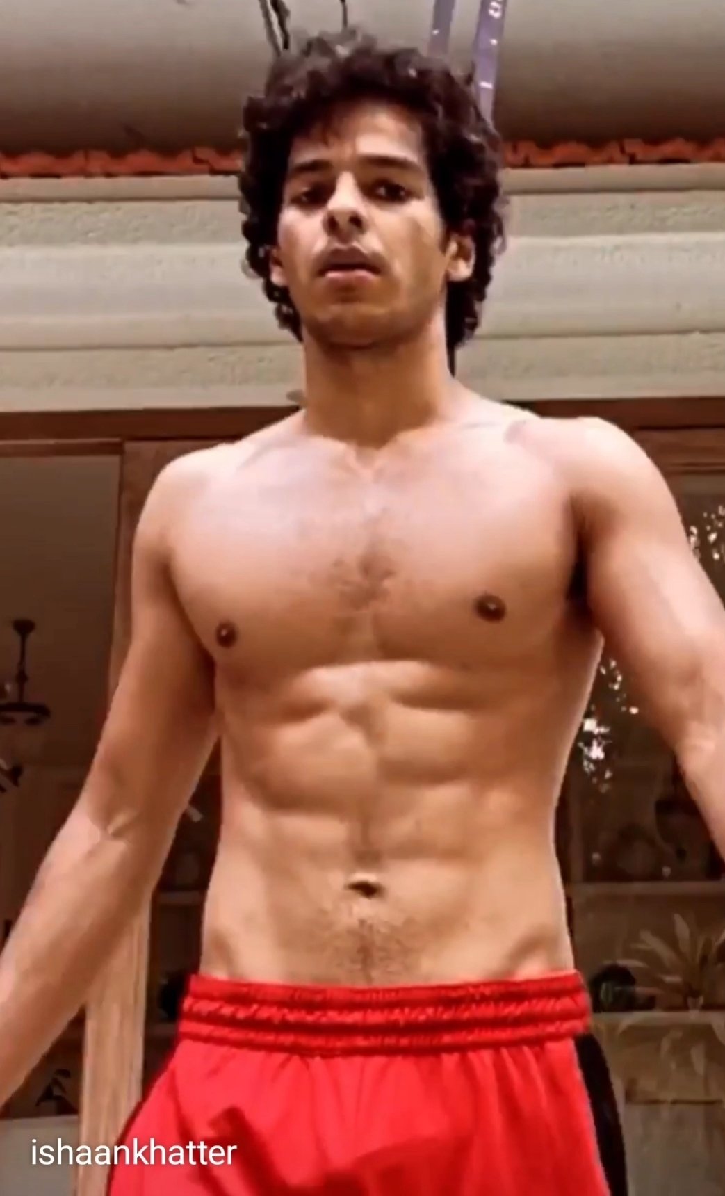 تويتر \\ Thirsty hoe على تويتر: "Ishaan Khattar is just getting on my  nerves...like look at that delicious body and that bulge....going to have  my wet dreams for sure...keep being such a