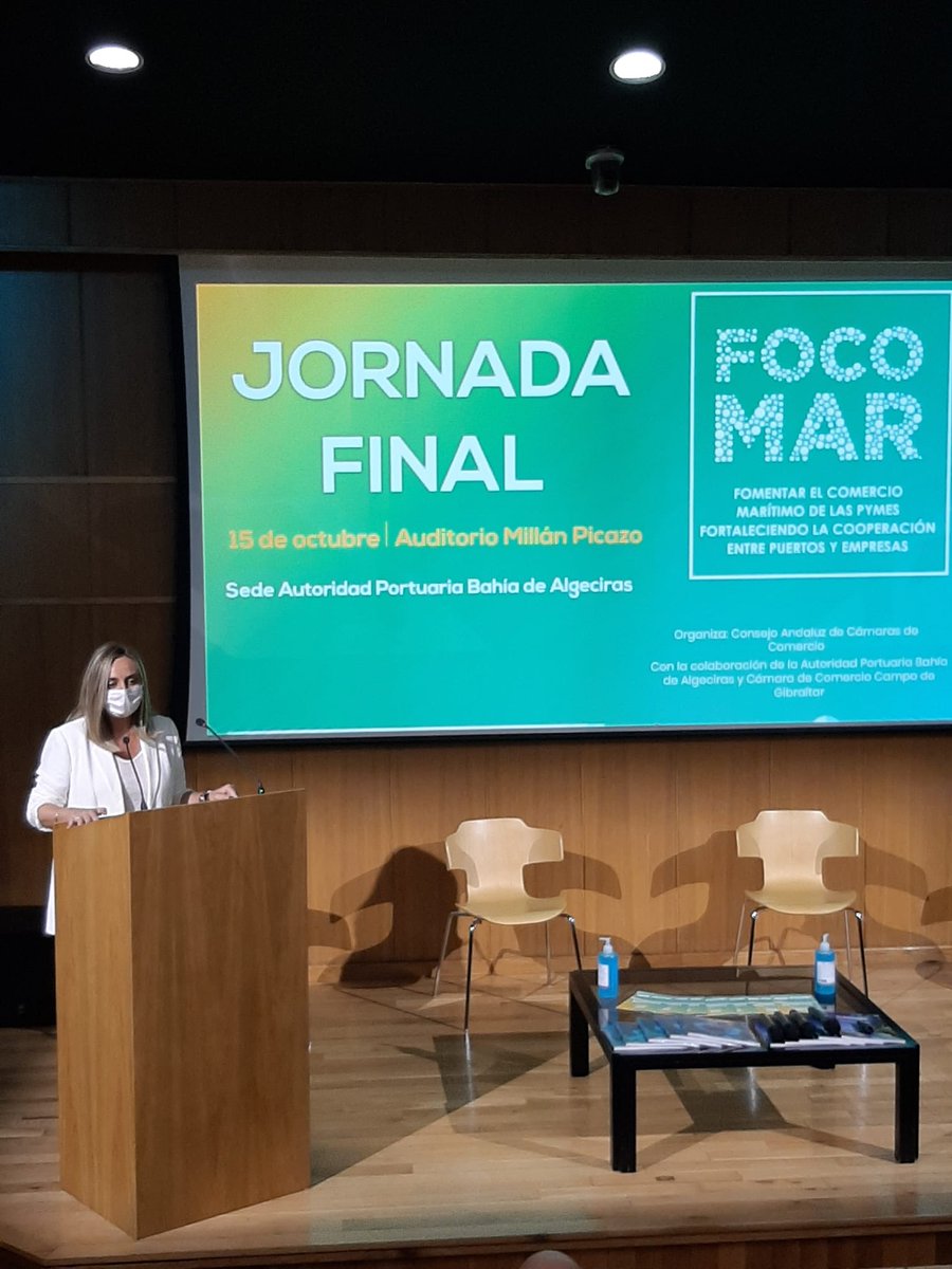 marifrangr's tweet photo. Esta mañana he participado en la jornada final de #Focomar de @CCAndalucia en @PuertoAlgeciras, donde he solicitado al Gobierno de España que aproveche los fondos europeos #NextGenerationUE 🇪🇺 para dar el necesario impulso al eje ferroviario 🛤️ Bobadilla-Algeciras. https://t.co/Tilt6bRIjT