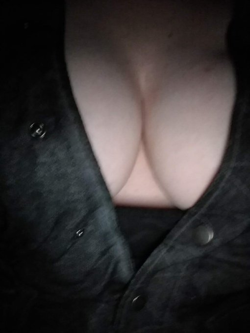 Check out all my social medias! Including my onlyfans with optional tipping for videos and custom content<a href="/tag/tips"class="tags"><span>#tips</span></a><a href="/tag/babyboy"class="tags"><span>#babyboy</span></a><a href="/tag/needmoney"class="tags"><span>#needmoney</span></a><a href="/tag/sw"class="tags"><span>#sw</span></a><a href="/tag/onlyfans"class="tags"><span>#onlyfans</span></a><a href="/tag/teenboy"class="tags"><span>#teenboy</span></a>