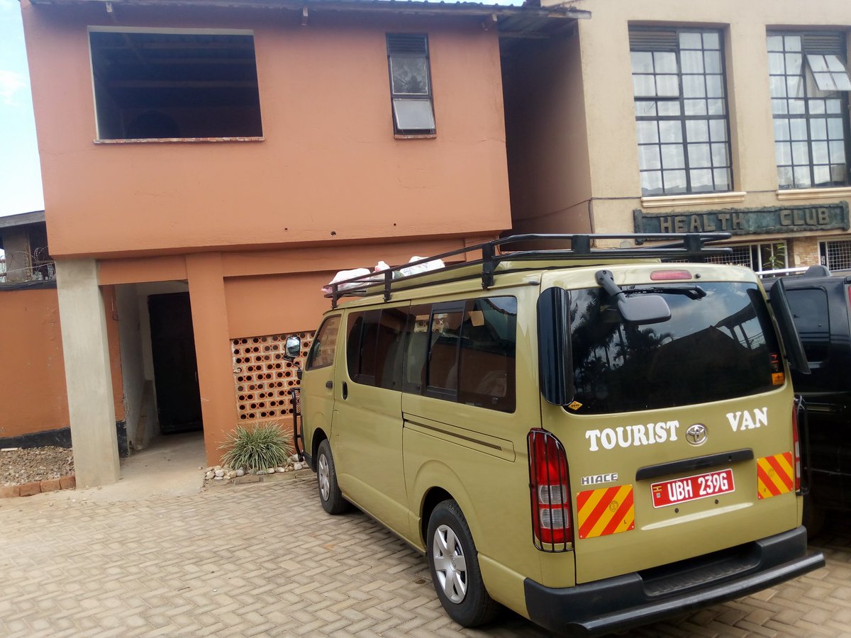 STNkundwa's tweet image. And Day 3 was enroute back to the starting point; Green Valley Hotel, Ggaba where it was deep-fried-tilapia time... 
What a trip!!!

#grouptrips #funtrips #sharefun #adventure #safari #knowyourown #loveyourown #buildUganda #domestictourism #TakeOnThePearl