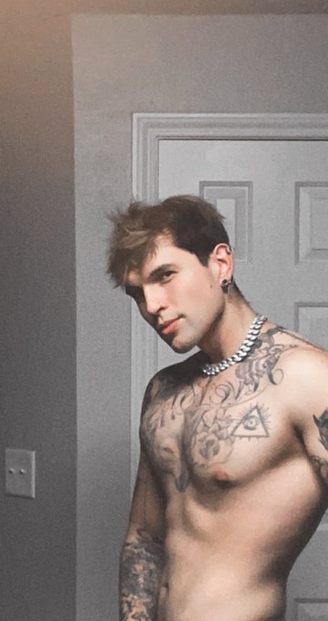 Been taking my diet serious again 😈 https://t.co/6GRLygEpq9