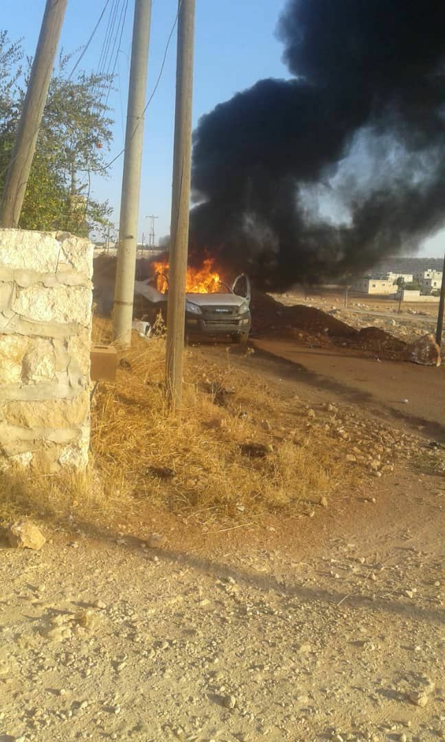 IdlibEn's tweet photo. The Syrian regime forces targeted a vehicle with an ATGM missile between the villages of #Tadil and #KafrTaal in the western countryside of #Aleppo. https://t.co/tXoqLFP9dJ