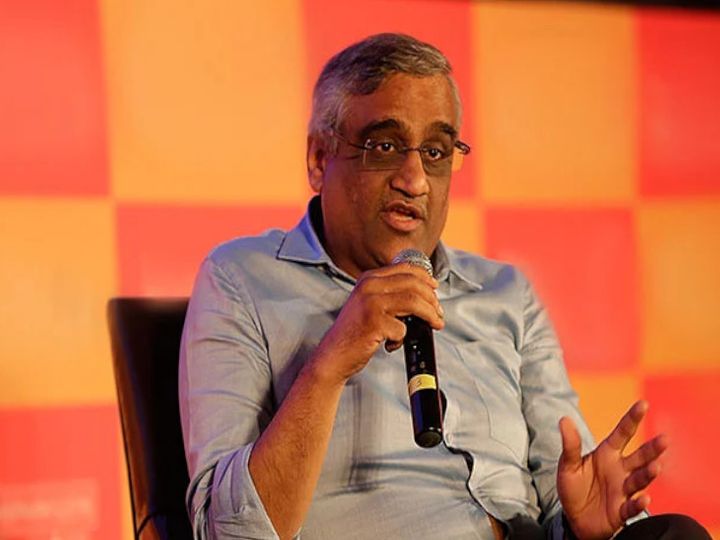 TimesOfIndiaNe1's tweet photo. Kishore Biyani's confession: Future Group lost Rs 7000 crore in first 4 months of Covid-19, so sold to Reliance Industries
https://t.co/io5M67DtVa https://t.co/VrZWpcvbrq