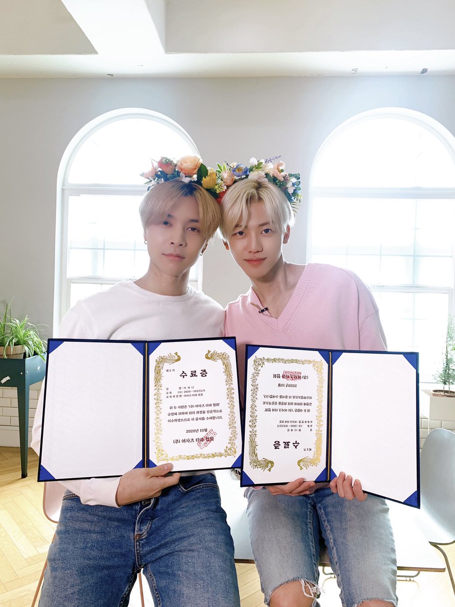 JOHNNEYSEO's tweet photo. We passed this! I still remember when Jisung said me and Jaemin looks like a comedian instead of looking awkward. I wonder, did you thought the same thing, Czennies? https://t.co/3NrHmgWwwd