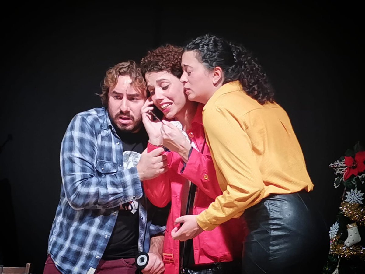 🎭La Casa de Cultura i la Federació Teatral Amateur Gironina presenten per setè any consecutiu la Campanya de Teatre Amateur. 

Disponible el catàleg amb les 15 propostes per al 2021, felicitats a totes les companyies seleccionades! 

👉bit.ly/379kS2e