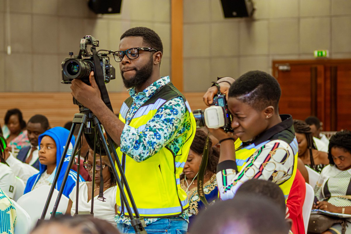 EndiSuzang's tweet photo. A team of dedicated professional video/photographers ready give out the best of customers satisfaction. If you want your event covered and imotalised we are the people for the job. From Cameroon to the world. #horazel #gentle_e_touch https://t.co/gYOOevcwcZ