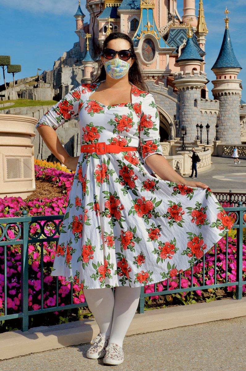 Day 15 of 31 of my « a dress a day keeps the blues away  » : Eternity 50’s dress by  @HellBunny !