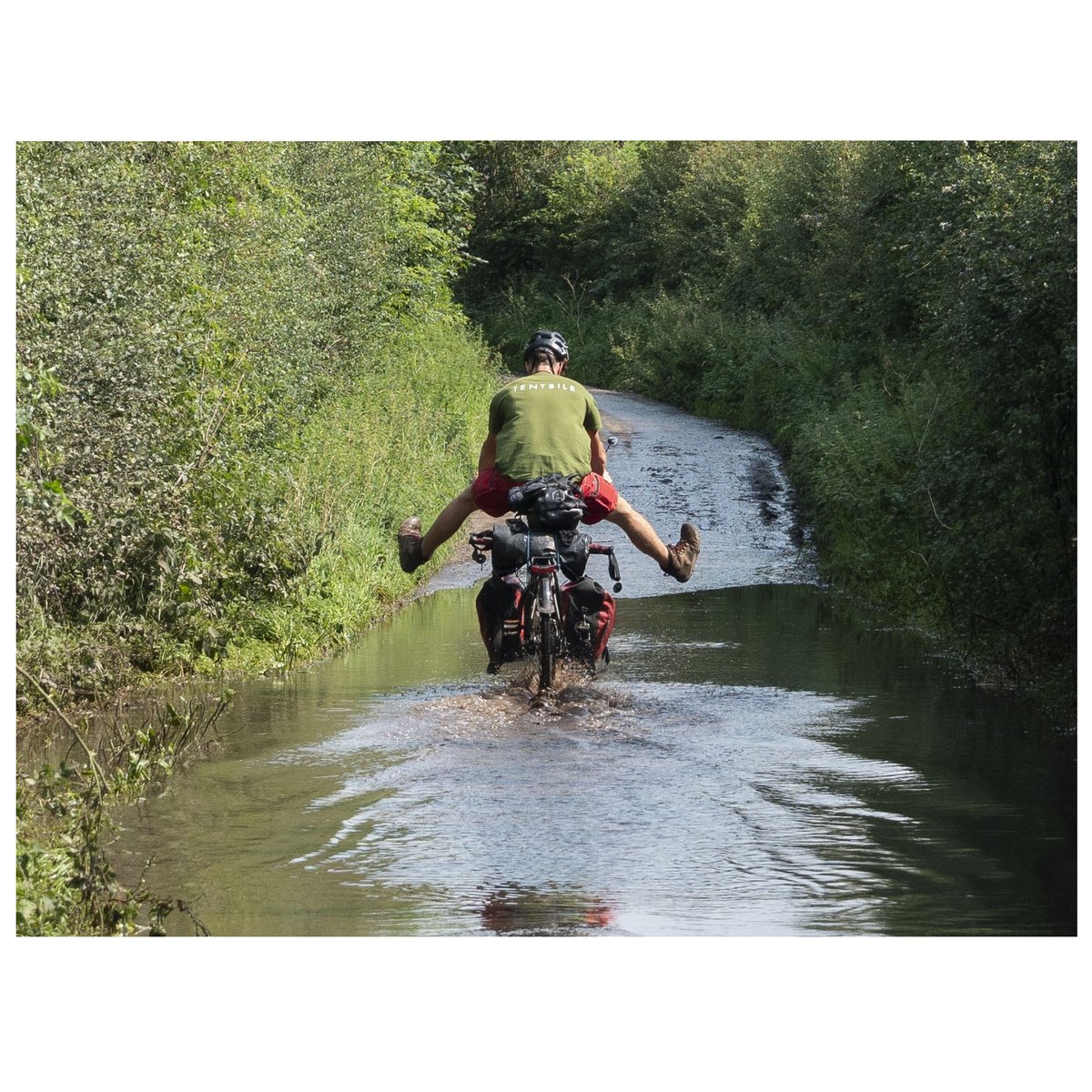 Autumn cycling, love it or hate it?

#bristolbicycles #touringbikes
#madeinbristol