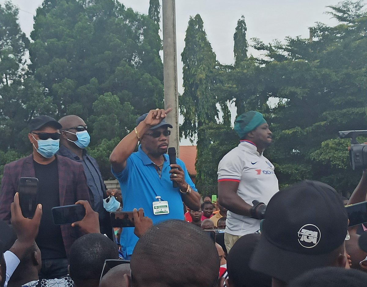 WillieMObiano's tweet photo. Today, I joined youths of our dear State to say #EndPoliceBrutality and I support them because they did not only vote and defend their votes in my 21-over-21 victory but all their requests are genuine and germane; and I oblige to honour them all. https://t.co/yB3Z5tLgxe