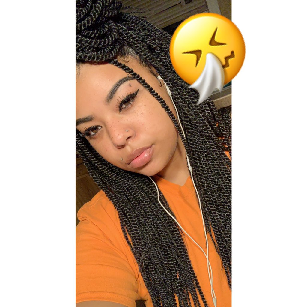 Kellie_kellzz's tweet photo. #FiltervsNofilter 😋🥴❤️✨ https://t.co/RRfjrzNVIl