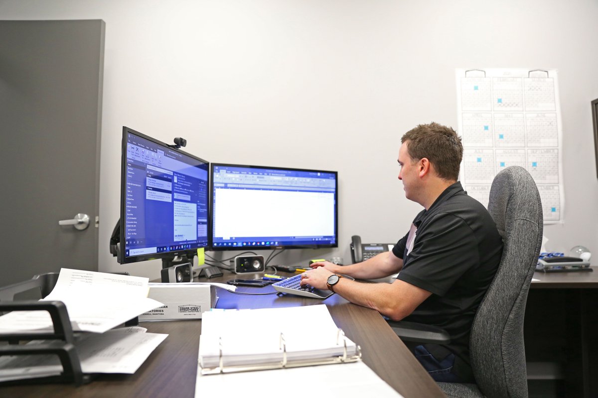 crane_steel's tweet image. This 4 day work week is ZOOMING by!

Adam from our Winnipeg office is all work, no play today catching up on his to do list! ☑️

#workhardplayhard #wpgmb #bdnmb #construction #steel #generalcontracting #longweekend