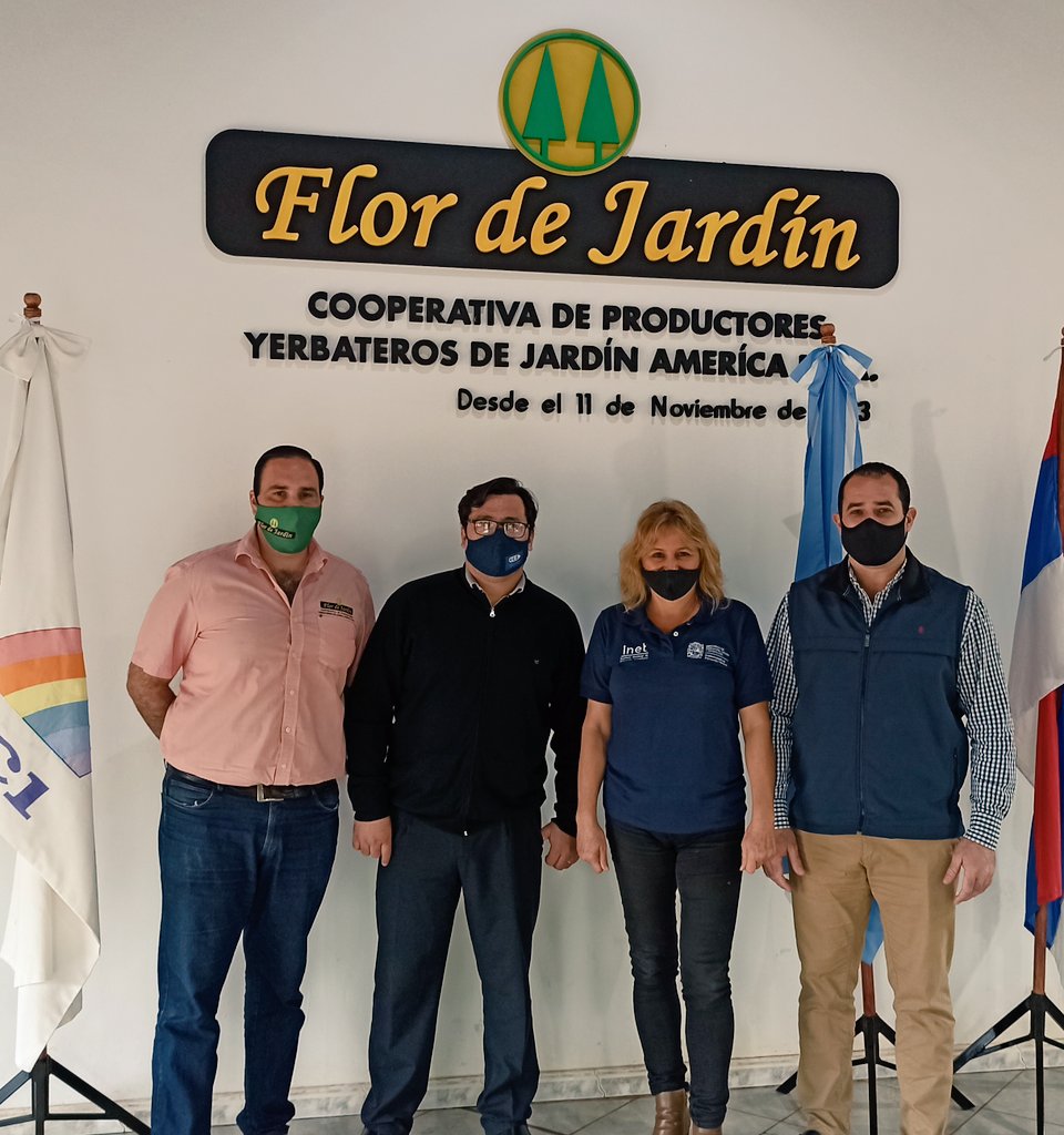 AnibalArroyos's tweet photo. Gracias! A la Cooperativa de Productores Yerbateros de Jardín América. Por recibirnos.  Charlamos sobre la ETP en Misiones, sobre #CreditoFiscal del @INETetp y sobre #PracticasProfesionalizantes con @DorisHippler. @miguel_sedoff @gilsonb10. @CGEMisiones https://t.co/8SW4y0HPi3