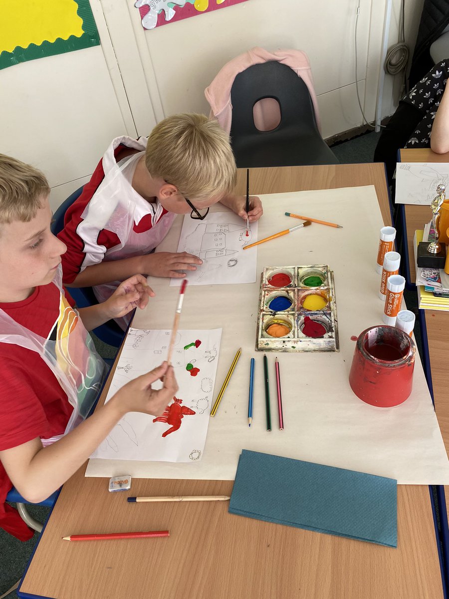 CoedEvaYear5's tweet photo. It’s Welsh language day and in year 5 we are painting our famous Welsh landmarks and languages @ShwmaeSumae https://t.co/ynY0lNfyHH