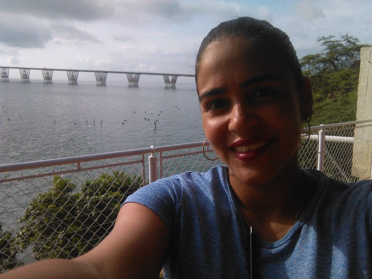 MaryVilchezFCCG's tweet photo. #15Oct @BatalladoresDigital #FCCG Excelente Inicio de la mañana! con Buenas Energías y Actitud Positiva desde mi Hermosa Maracaibo Dios Bendiga a Nuestra Gente y al #Mundo @OmarPrietoGob @TiempoRealTV @Luisito_Bandera @LEGWAYUUPSUV @elarcangeljhon @JoseMiliciano https://t.co/XCjAV5BojT
