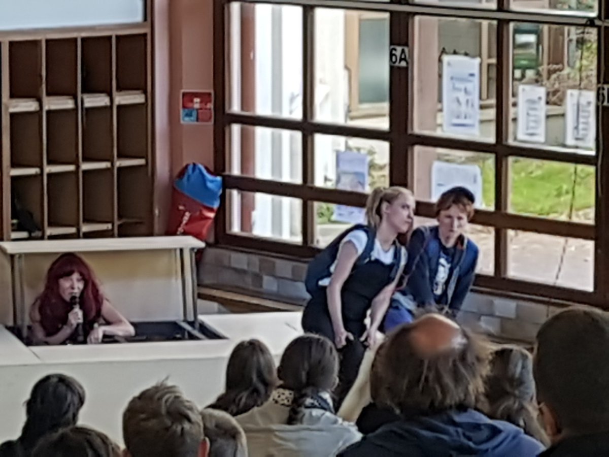 J'ai trop d'amis : c'est ta rentrée en 6ème !!