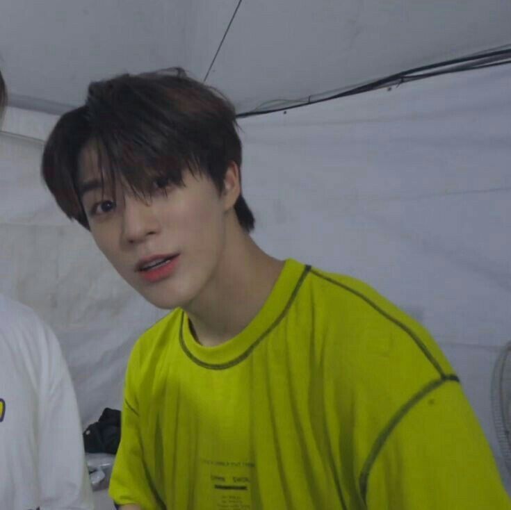 oy gue jenan. newbie rp twt

mutual? rt
fambest? dm lah

#roleplayerindonesia #roleplayerindo #roleplayaccount #rpkpop #rpwindonesia #Rpw