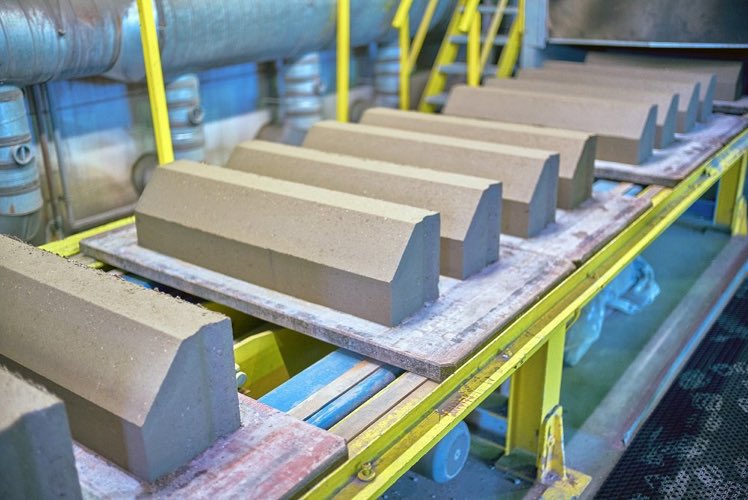 #zirkulärewertschöpfung Gelderland macht einen wichtigen Schritt in Richtung einer Kreislaufwirtschaft. Wir werden an 25 konkreten Projekten arbeiten, mit denen wir und unsere Unternehmen einen wichtigen Einfluss auf #Rohstoffe und #Abfälle haben. Siehe bit.ly/33Xzdwr