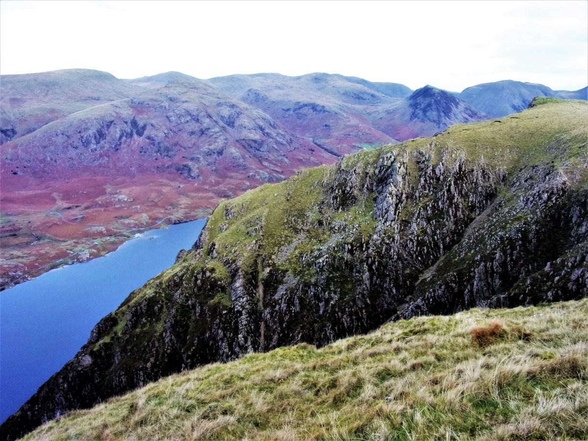 StanLeigh18's tweet photo. On this day...
 On 15th October 2018, we walked at #WhinRigg &amp; #IllgillHead

- Above the screes is a great place to be with #Wastwater down below
- Great views of #GreatGable #Lingmell &amp; the #Scafells
- The best waymarker in the #LakeDistrict https://t.co/RKfFirYvTC