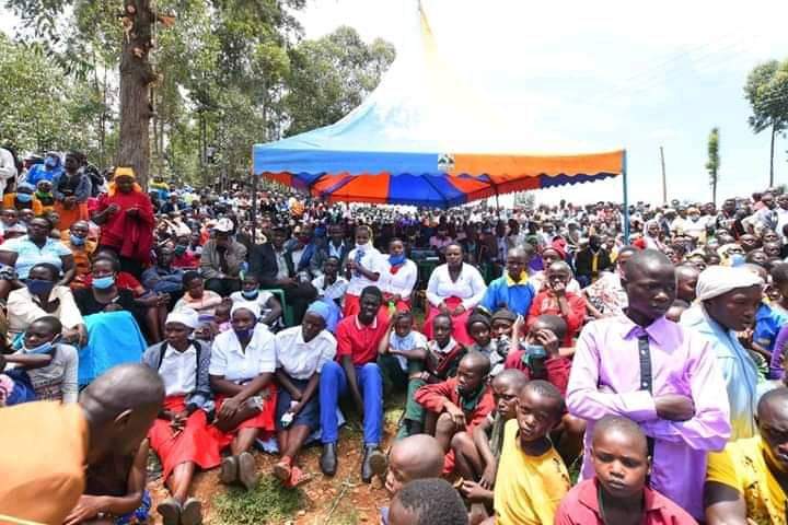 AllyBHustler002's tweet photo. Thursday, 15th October, 2020.

The Deputy President of the Republic of Kenya Dr @WilliamsRuto during the empowerment of 10 SDA churches at Miriri Centre, Kitutu Masaba, Nyamira County.

#JerusalemaChallenge
#TharakaNithiOnTheRise 
#RealRuto 
DP Ruto https://t.co/i1ePrO1Run