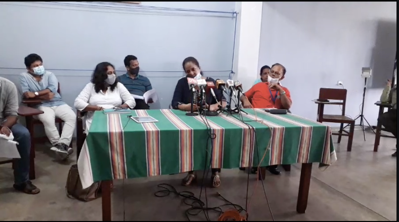 vikalpavoices's tweet photo. කොවිඩ් 19 තත්වය හමුවේ නිදහස්  වෙළඳ කලාපයේ සේවක සේවිකාවගේ වත්මන් තත්වය පිලිබඳ පැවැත්වෙන මාධ්‍ය හමුව

සජීව විකාශය නැරඹීම සඳහා පිවිසෙන්න https://t.co/mCbPkLYtpU #LKA #Covid19 #srilanka #FTZWorkers https://t.co/RaF49IkOyo