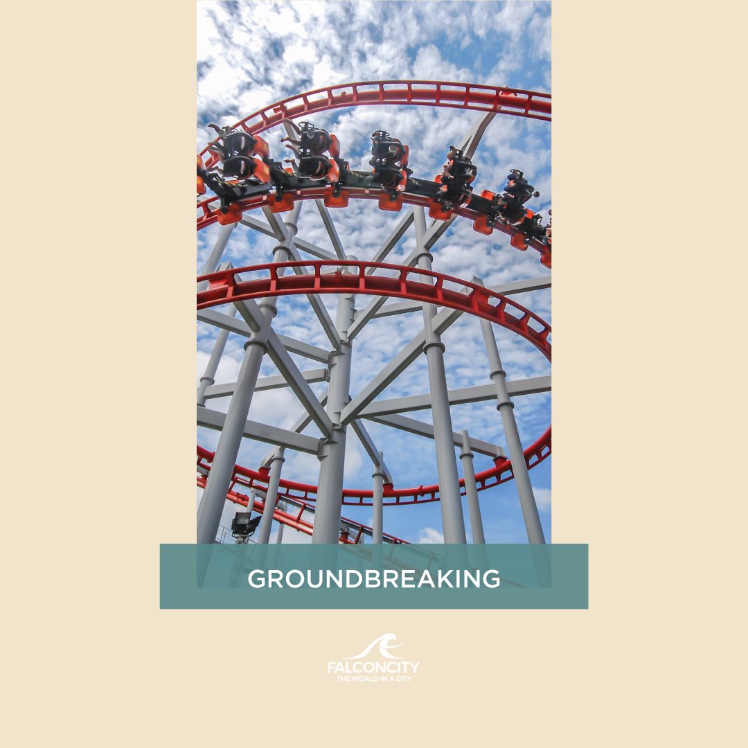 تمثل منطقة "مدينة الملاهي" في الجزء الشمالي  من "فالكُن سِتي" إضافة هامة ونقلة نوعية ضمن قطاع الترفيه الإقليمي. إذ تحتض "مدينة الملاهي"، الممتدة على أرض شاسعة بمساحة 349562.83 متراً مربعاً ضمن مجتمع حيوي، مرافق ترفيهية متفردة تضمن التمتع بتجربة مفعمة 
بالتشويق والمرح.