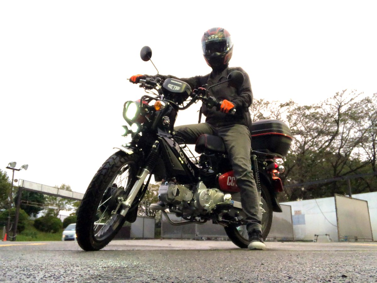 kame_ya2016's tweet image. 新しいヘルメットで少し走ってきた♪
密閉感がすごい！！
Kamui3はそんなに高くないけど、やっぱり安物のジェットヘルや、安物のフルフェイスとは違うね！
これからは快適なツーリングが楽しめそうです♪
#クロスカブ
#Kamui3