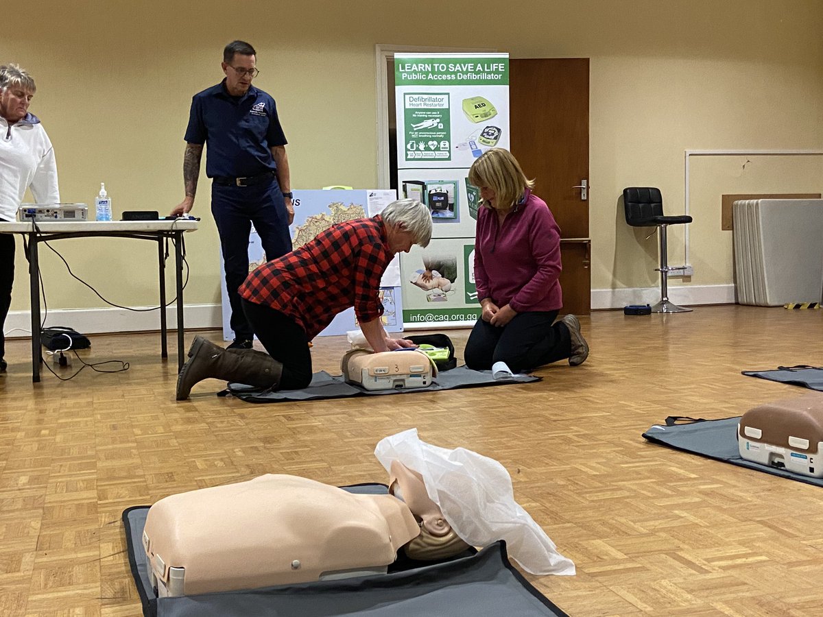 SJARS_Guernsey's tweet image. Last night we were in Torteval for the latest #RestartAHeart #CPR and AED session, supporting @CardiacAction.