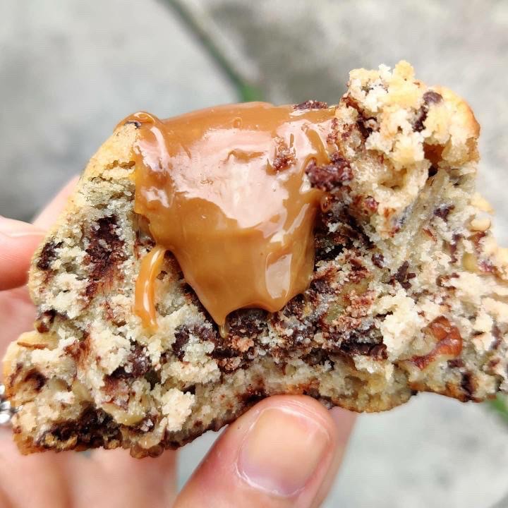 Maltby Street Market (@maltbystmkt) on Twitter photo Good job October is a long month coz’ these bad boys are sticking around for 3 more Saturdays! 🤤🍪
<a href="/apieparty/">A Pie Party</a> changing the game with this months special... the pecan & salted caramel cookie 😧
We’ll be seeing ya... ✨
📸: <a href="/ameliaskelding/">Amelia Skelding</a> Good job October is a long month coz’ these bad boys are sticking around for 3 more Saturdays! 🤤🍪
<a href="/apieparty/">A Pie Party</a> changing the game with this months special... the pecan & salted caramel cookie 😧
We’ll be seeing ya... ✨
📸: <a href="/ameliaskelding/">Amelia Skelding</a>