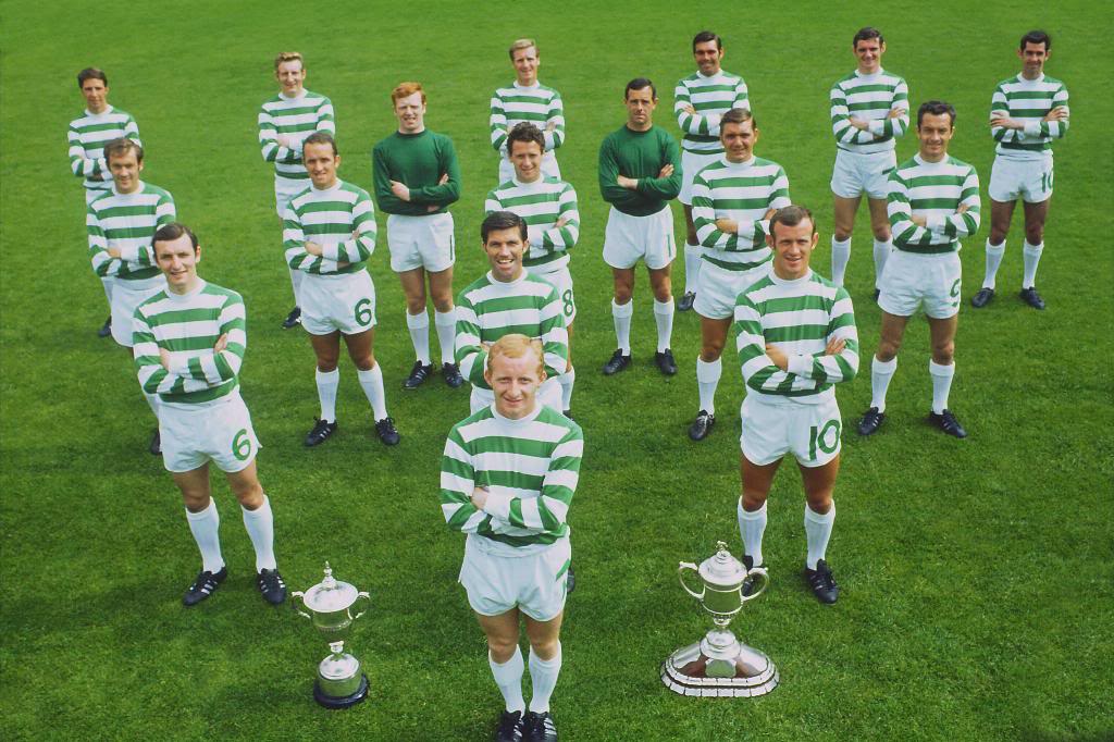 A perfect opportunity for <a href="/CelticFC/">Celtic Football Club</a> to recreate this Squad photo for this season with the current COVID social distancing rules in place.

A nice nostalgic touch.

Let's get it done and trending Bhoys &amp; Ghirls!

Retweets appreciated.
